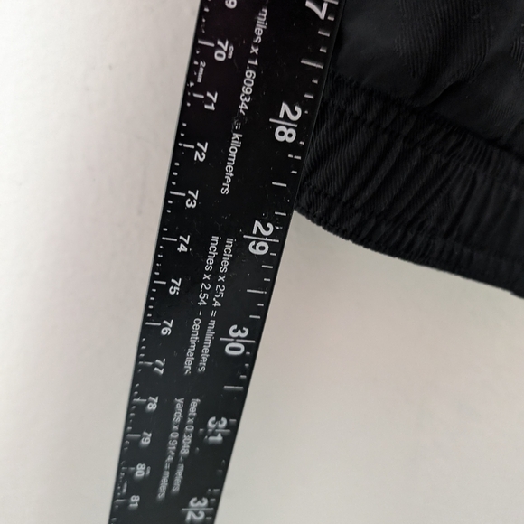Athleta Brooklyn black camo jogger sz 6 - Picture 6 of 9